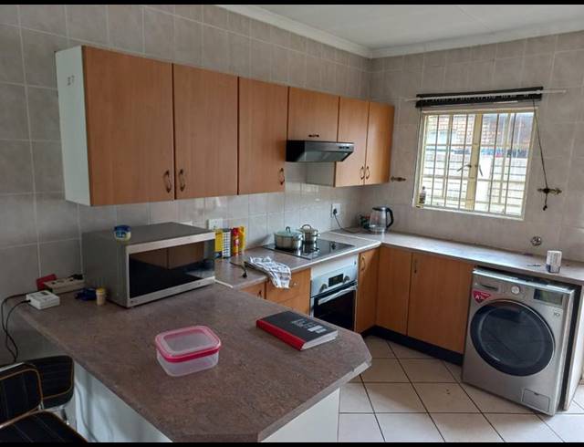 3 BEDROOM PROPERTY TO RENT IN CLAREMONT